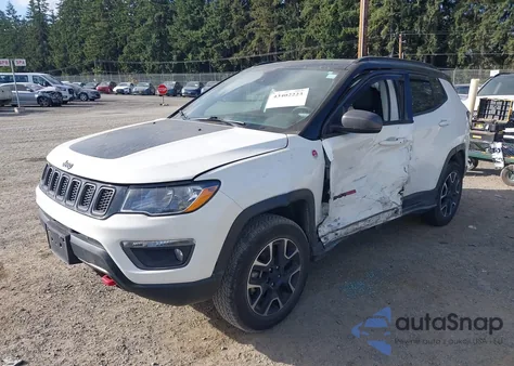 2021 Jeep Compass Trailhawk 4X4 z USA, uszkodzony, nr VIN 3C4NJDDB2MT589180